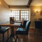 Three Shires 4*
