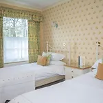 Three Shires 4*