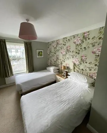 Gasthof Three Shires