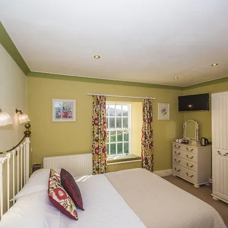 Three Shires Gasthof 4*